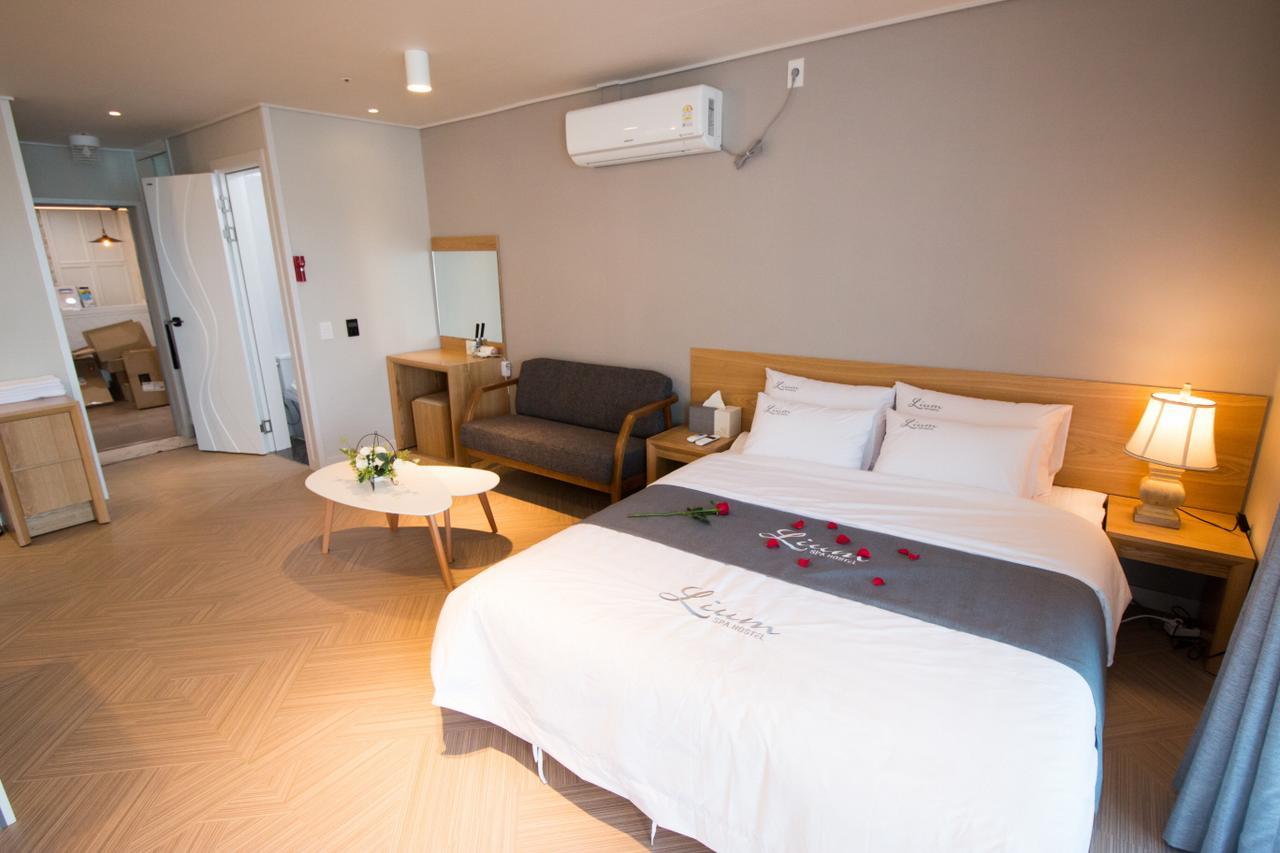 Lium Spa Hostel Yeosu Esterno foto