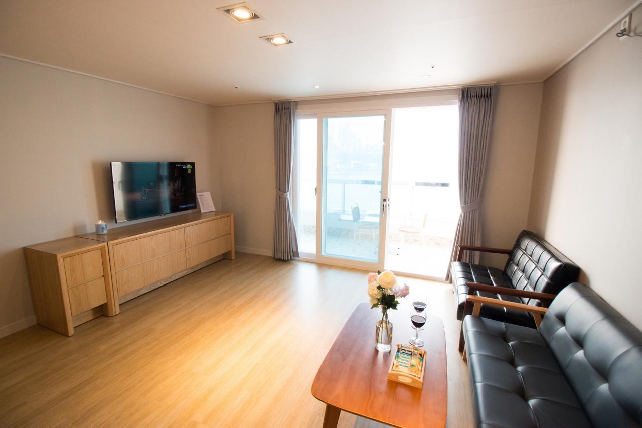 Lium Spa Hostel Yeosu Esterno foto