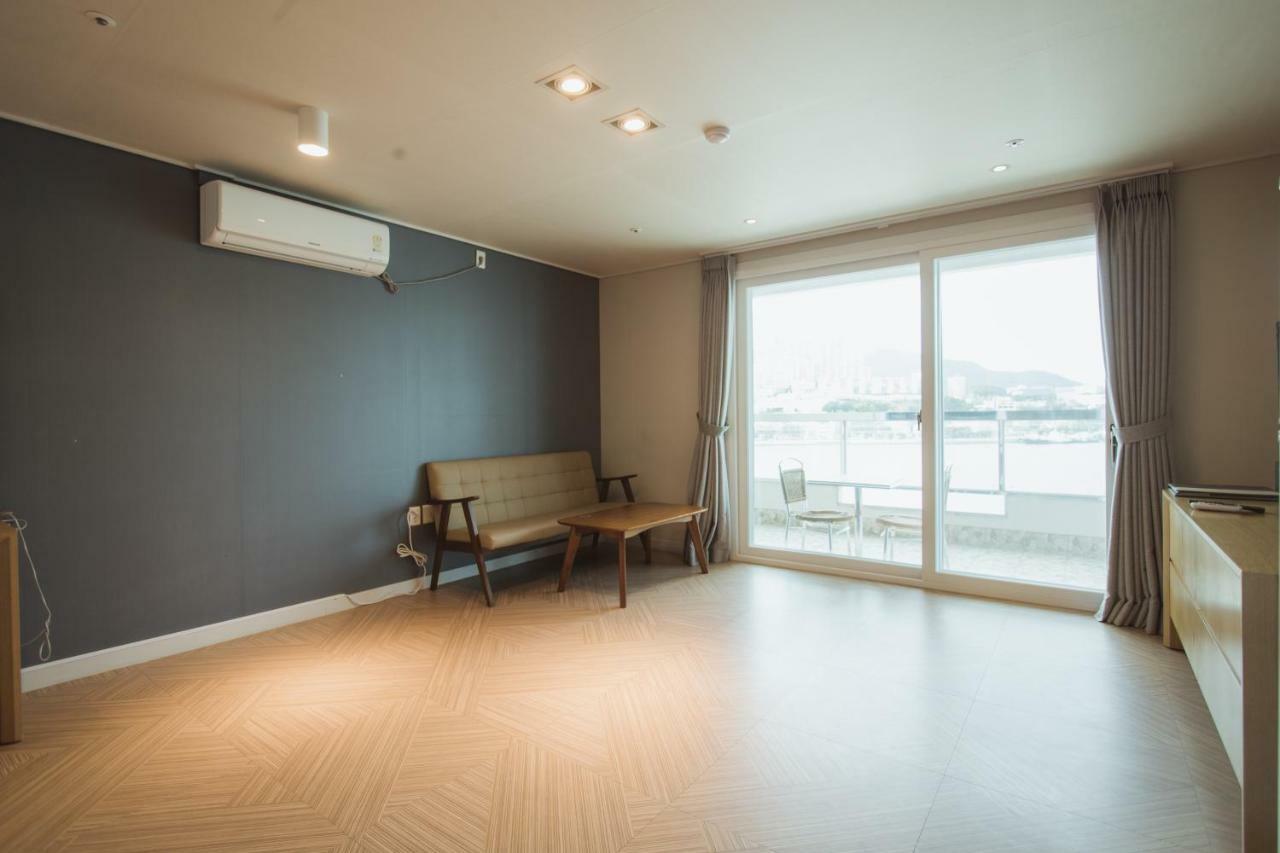 Lium Spa Hostel Yeosu Esterno foto