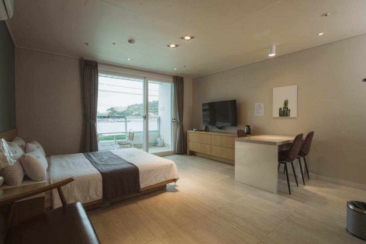 Lium Spa Hostel Yeosu Esterno foto