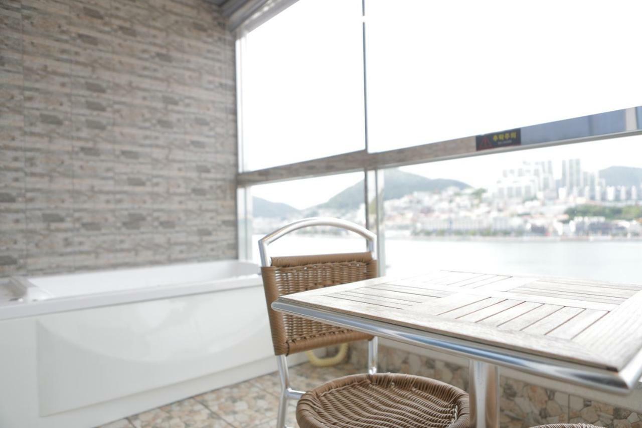 Lium Spa Hostel Yeosu Esterno foto